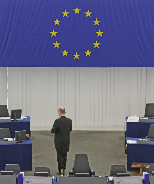 Das Europaparlament lässt die Muskeln spielen