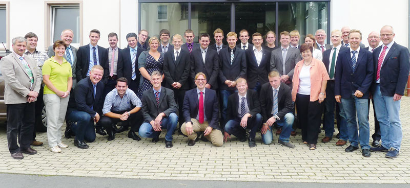 22 Absolventen der Fritzlarer „Technikerschule“