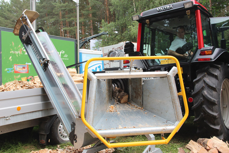 Nun kann Holz geschnitten werden