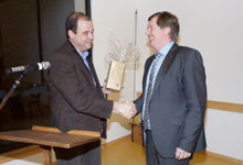 Eberhard Hartelt gibt Kreisvorsitz an Gerold Füge ab