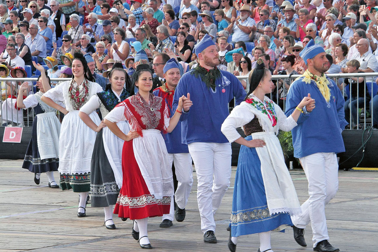 5 000 Tänzer bei Europeade in Frankenberg