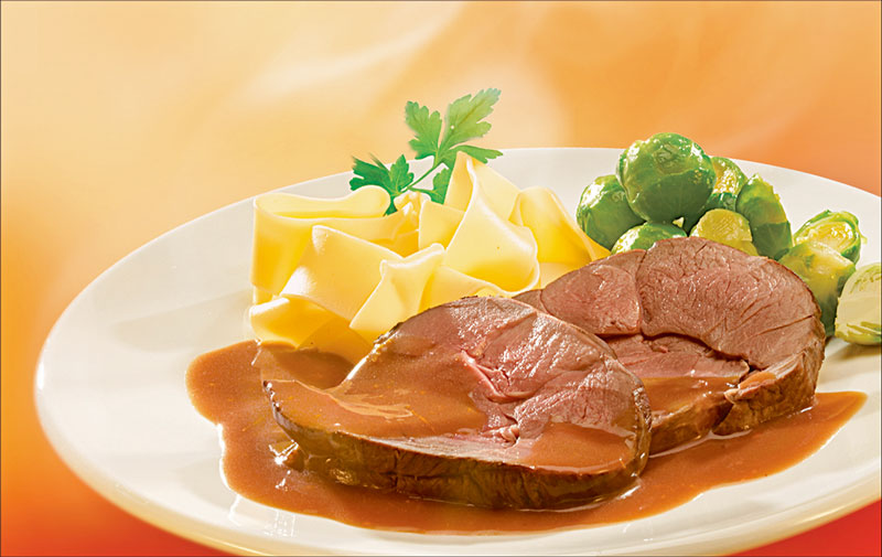 Fruchtige Wildsauce zu Rehrollbraten