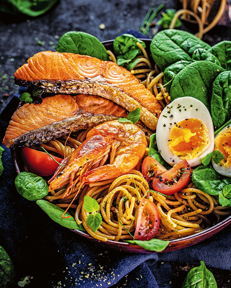 Schnelle Lachs-Bowl mit Nudeln