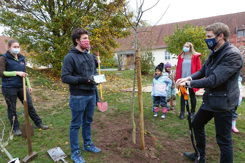 Baumpflanzaktion in Limburg-Oberlahn