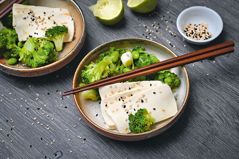 Brokkolisalat mit Seidentofu