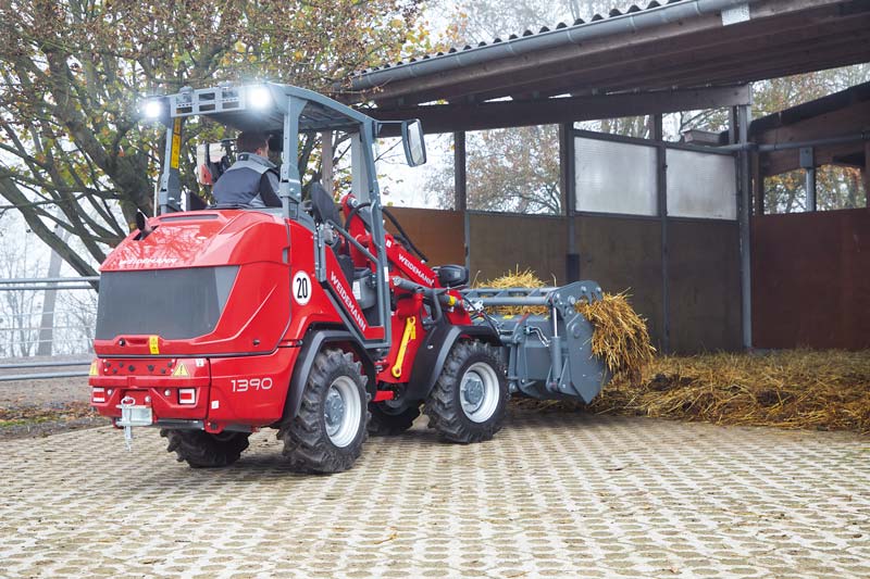 Den richtigen Helfer für die Hofarbeit finden