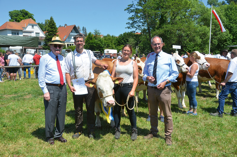 Tierschau am Jubiläumsmarkt in Lauterbach