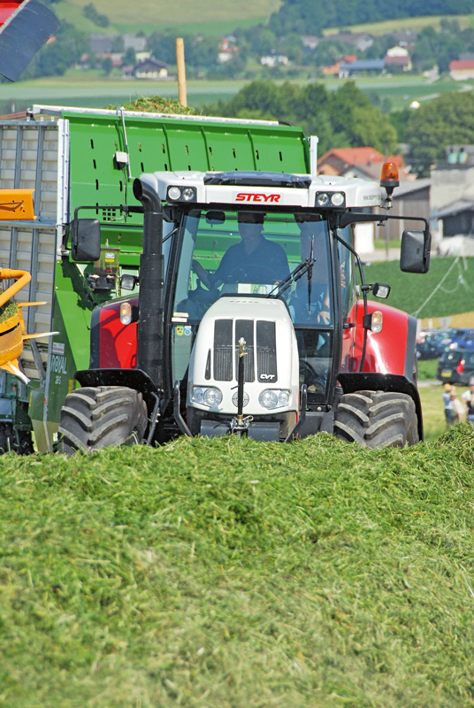 Ernte und Fütterung von Grassilagen verbessern