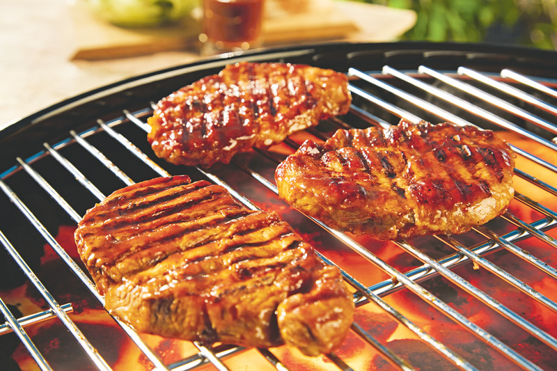 Feurig marinierte Schweine-Nackensteaks
