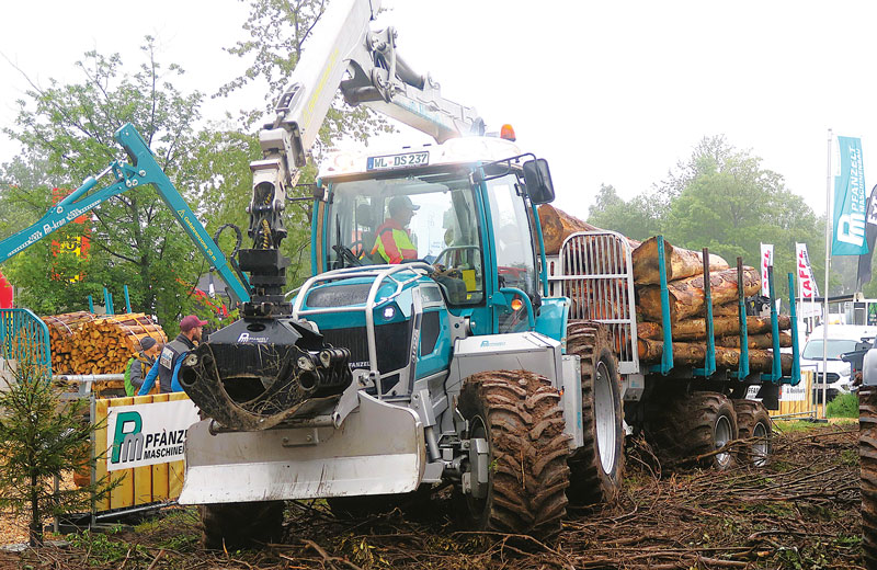 Forsttechnik präsentiert sich auf hohem technischen Stand
