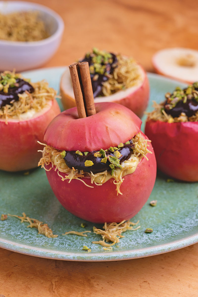 Schokoladen-Bratapfel mit Engelshaar