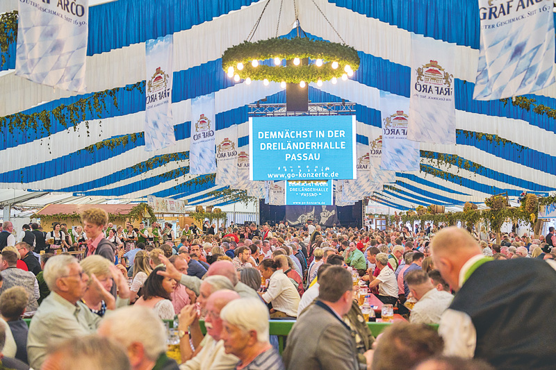 Landtechnik, Wellness und Gaudi im Bayerischen Rottal