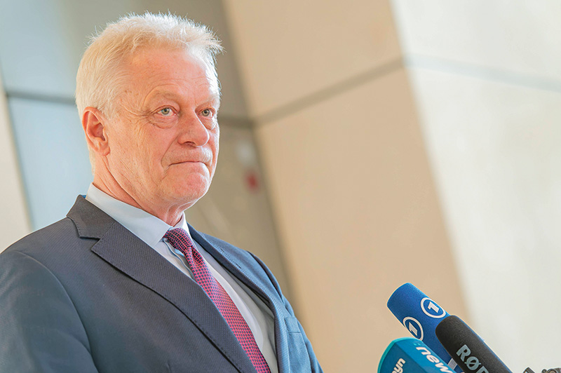 Haushaltsausschuss beanstandet Rainers Vorgehen