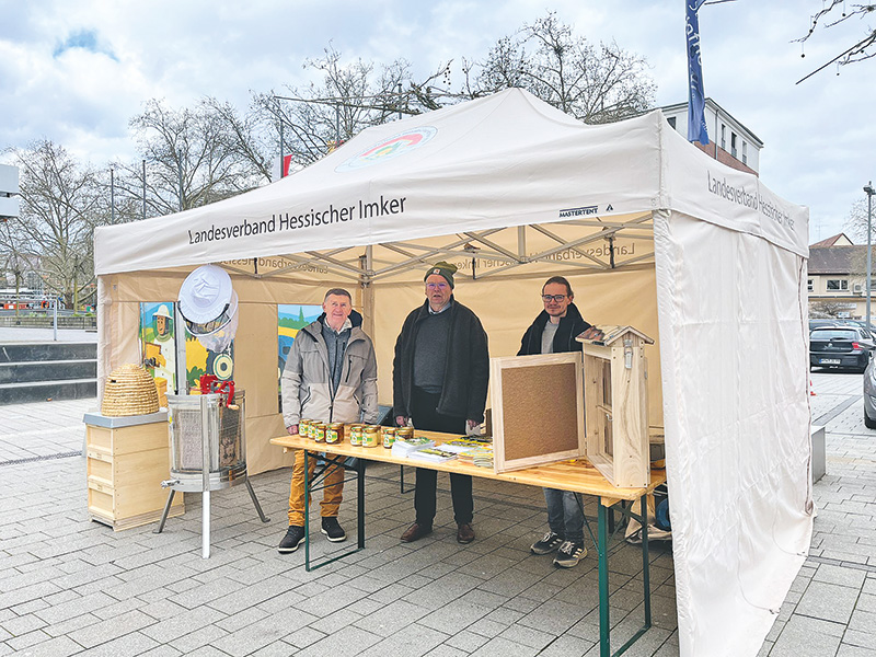 Das YouBee-Mobil im ersten Einsatz unterwegs