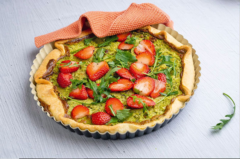 Rucola-Quiche mit Erdbeeren