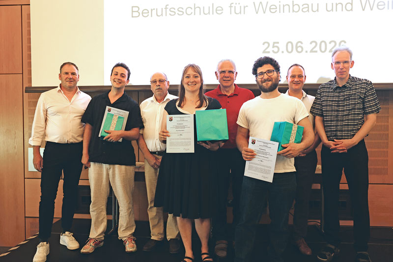 98 Absolventen in Neustadt verabschiedet